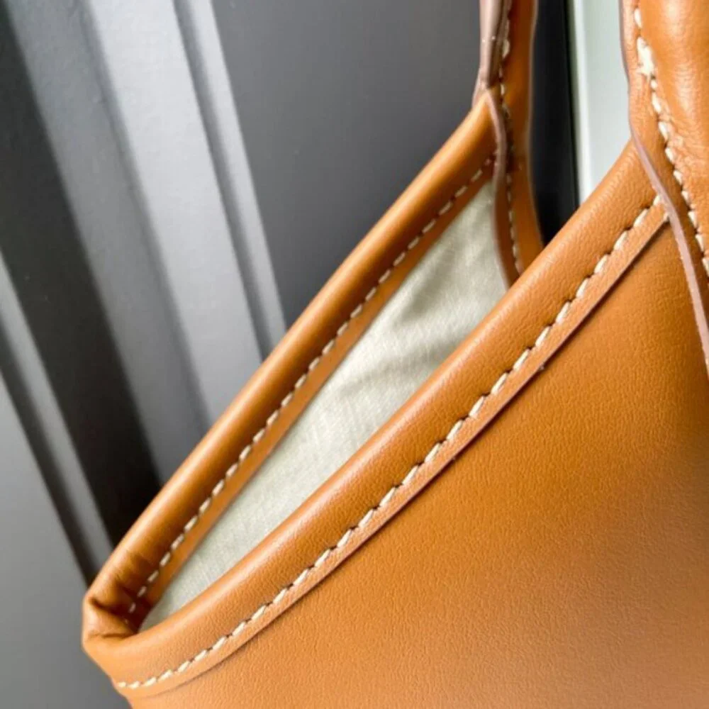 Miu Miu Ivy Suede And Crochet Shoulder Bag - Picture 5 of 9